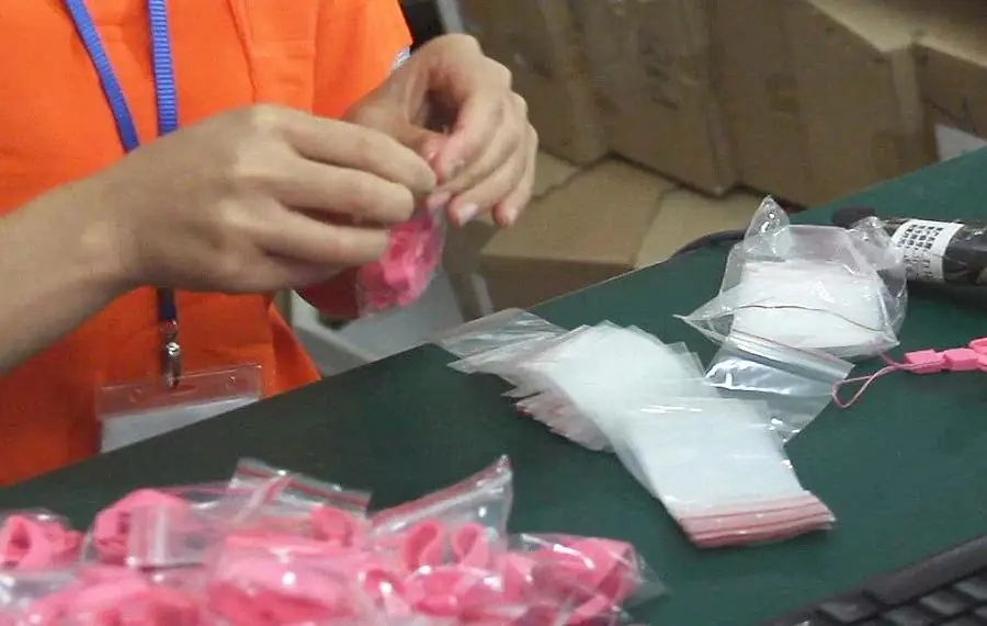 Упаковка товаров в коробки по стандартам маркетплейсов